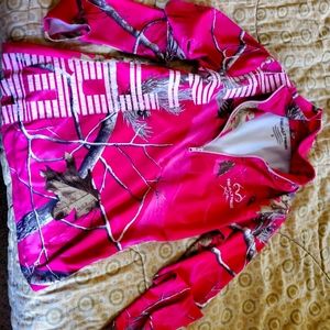 RealTree half zip top